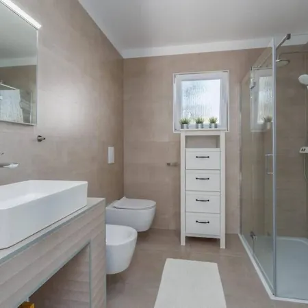 Villa Charming With Pool Near Medulin