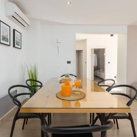 Villa Charming With Pool Near Medulin *