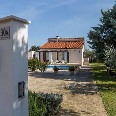 Вилла Charming With Pool Near Medulin *